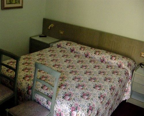 ספלו Albergo Il Portonaccio מראה חיצוני תמונה